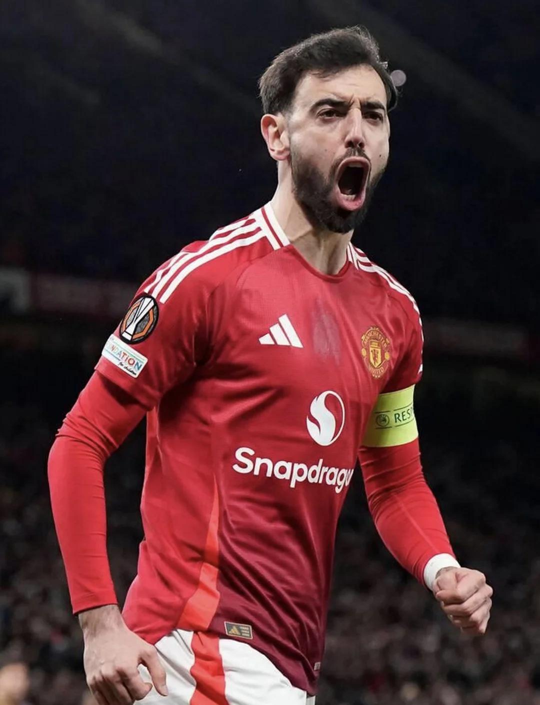 里程碑夜！曼联绝杀压哨，中超关键时刻刷纪录，媒体盛赞，数据趋势出现新变化(曼联最新消息今天)